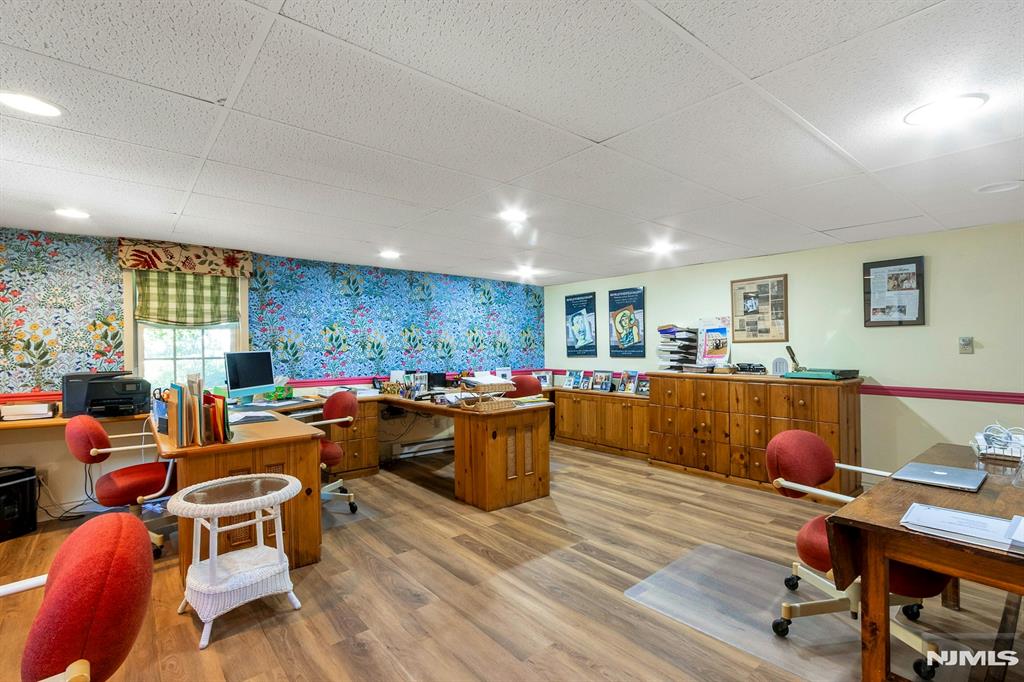 property viewer photo 16