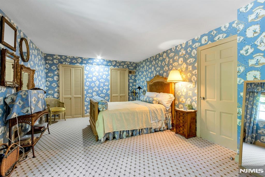 property viewer photo 19
