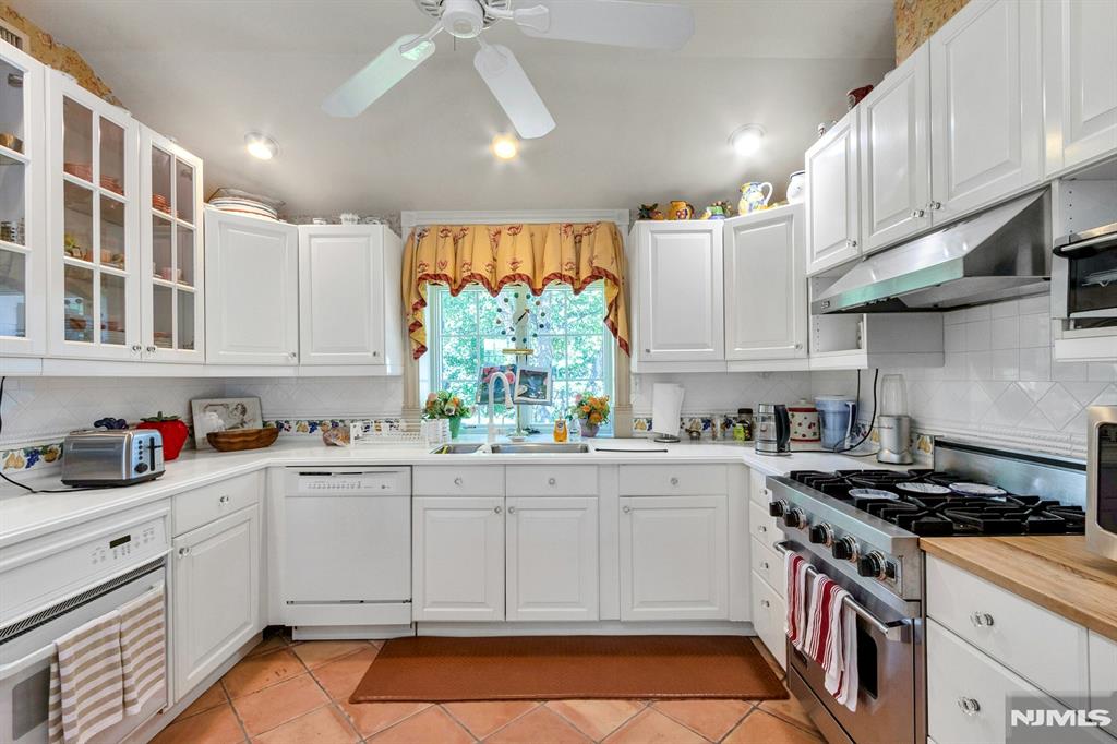 property viewer photo 8