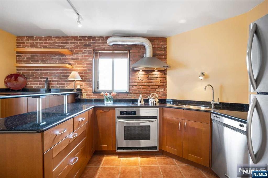 property viewer photo 1