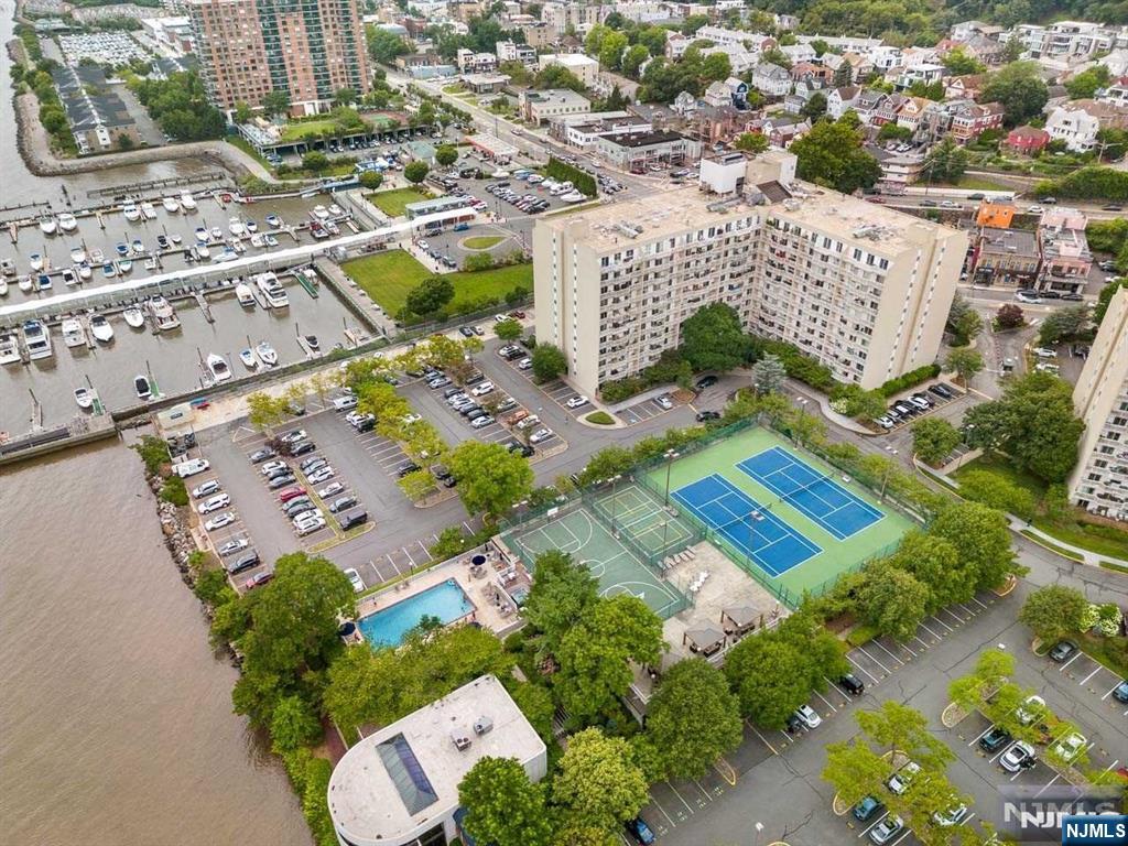 property viewer photo 19