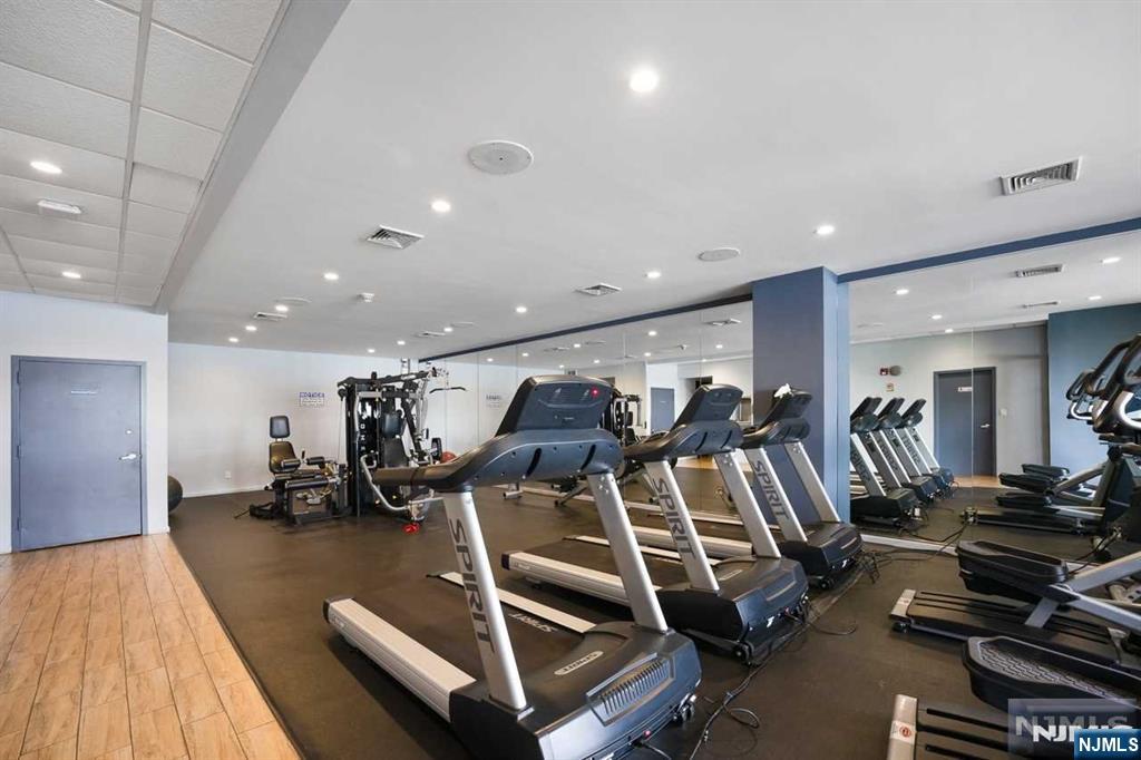 property viewer photo 22