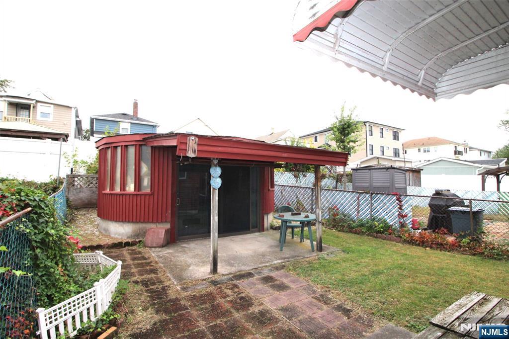 property viewer photo 22