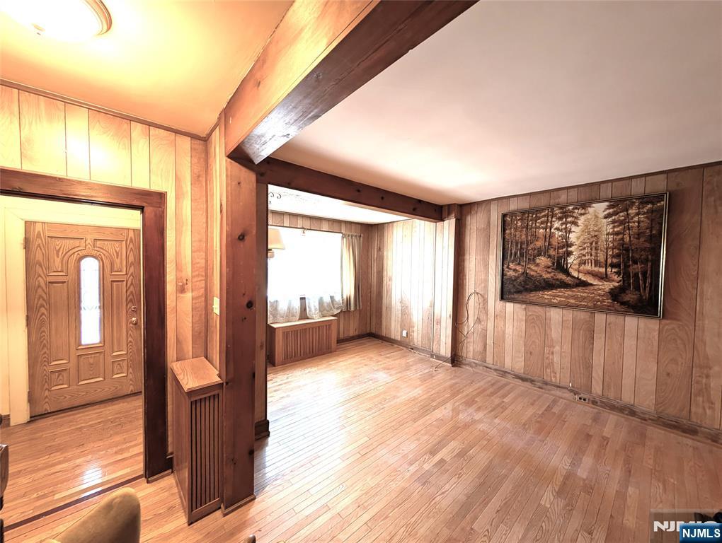 property viewer photo 9