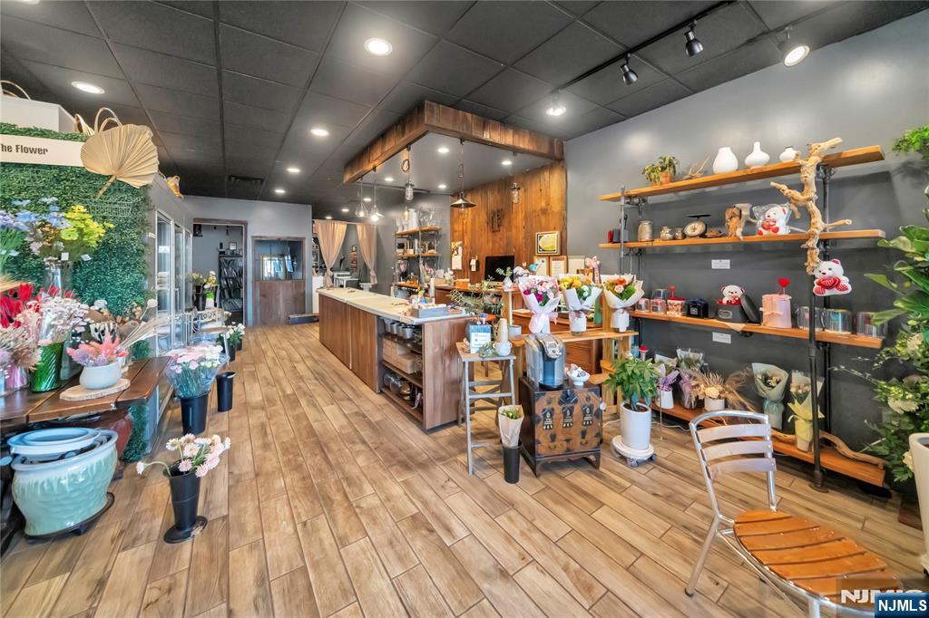 property viewer photo 10