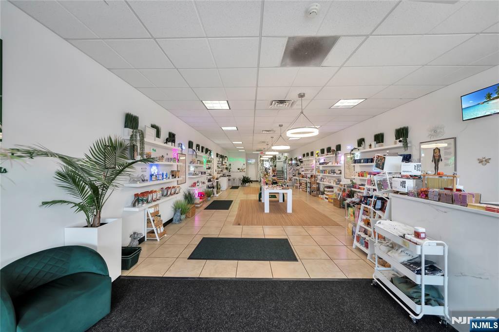 property viewer photo 11