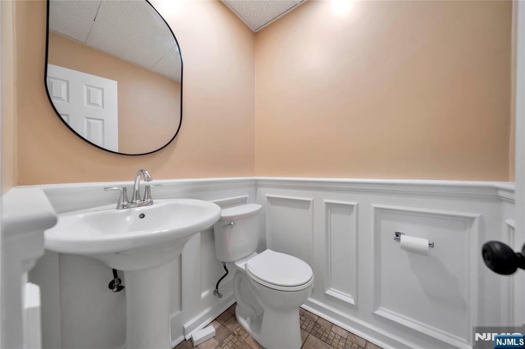 property viewer photo 16
