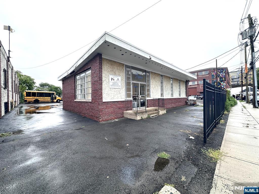 main property photo 21