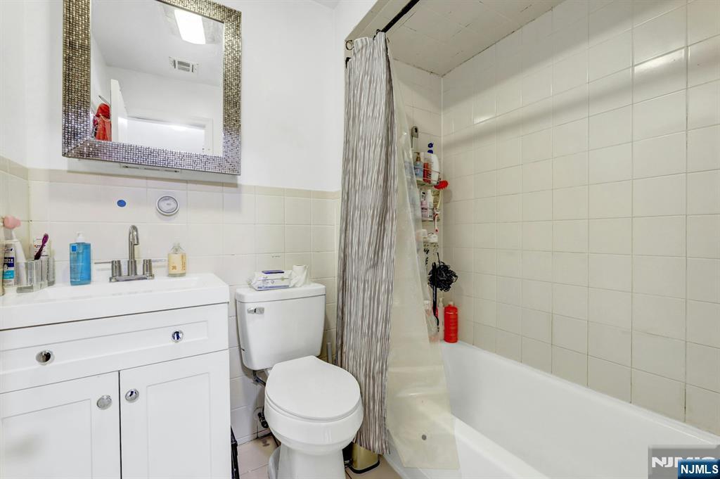 property viewer photo 11