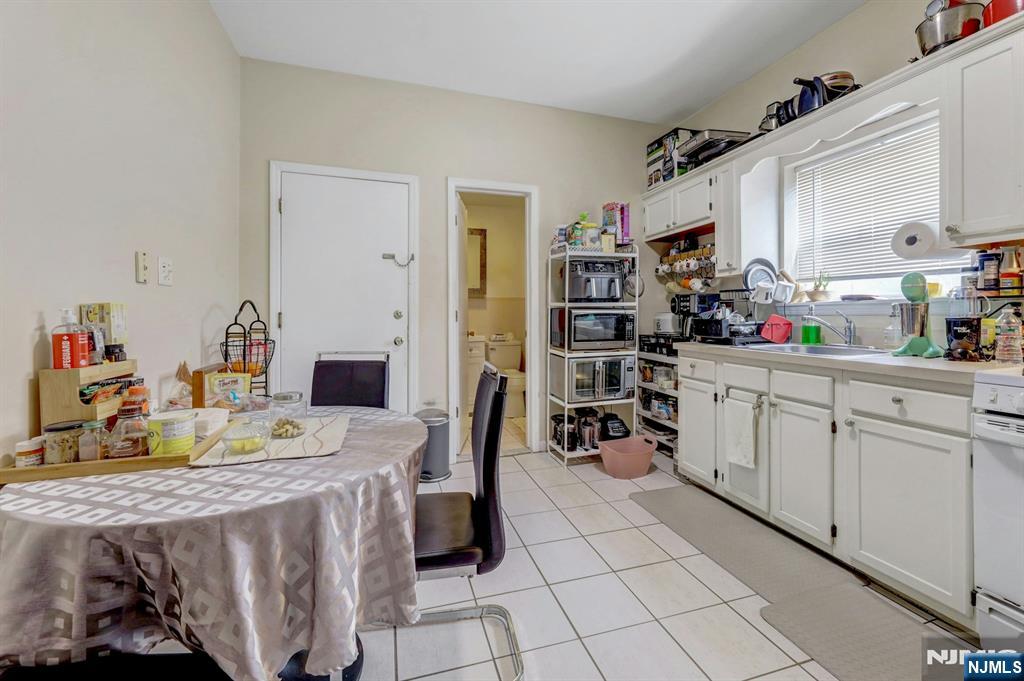 property viewer photo 4