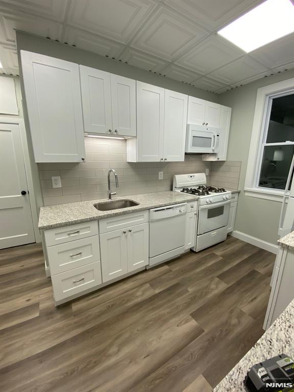 property viewer photo 3