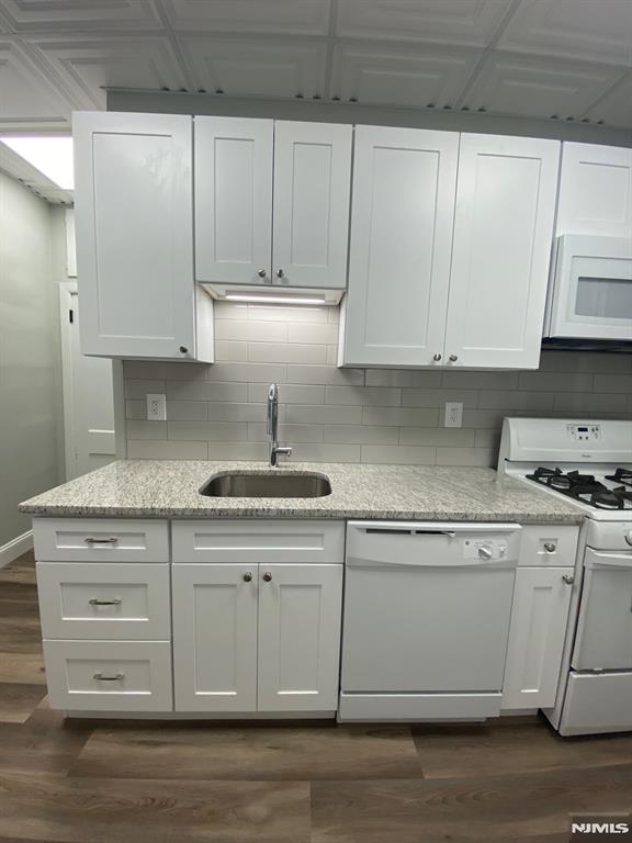 property viewer photo 4