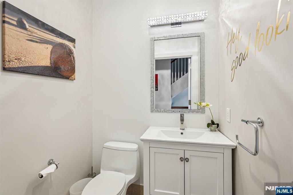 property viewer photo 12
