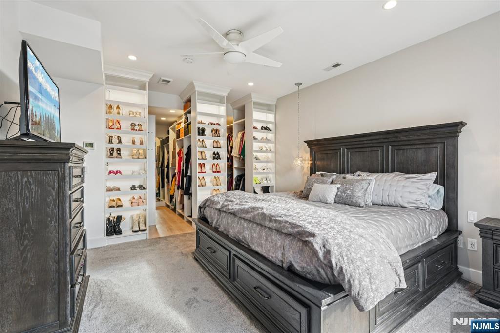 property viewer photo 15