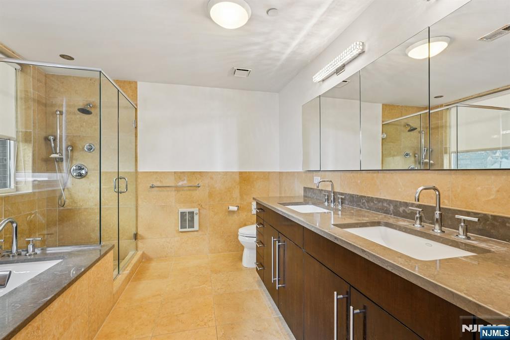 property viewer photo 17