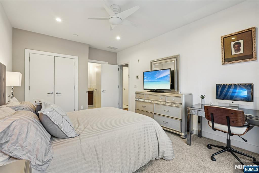 property viewer photo 21