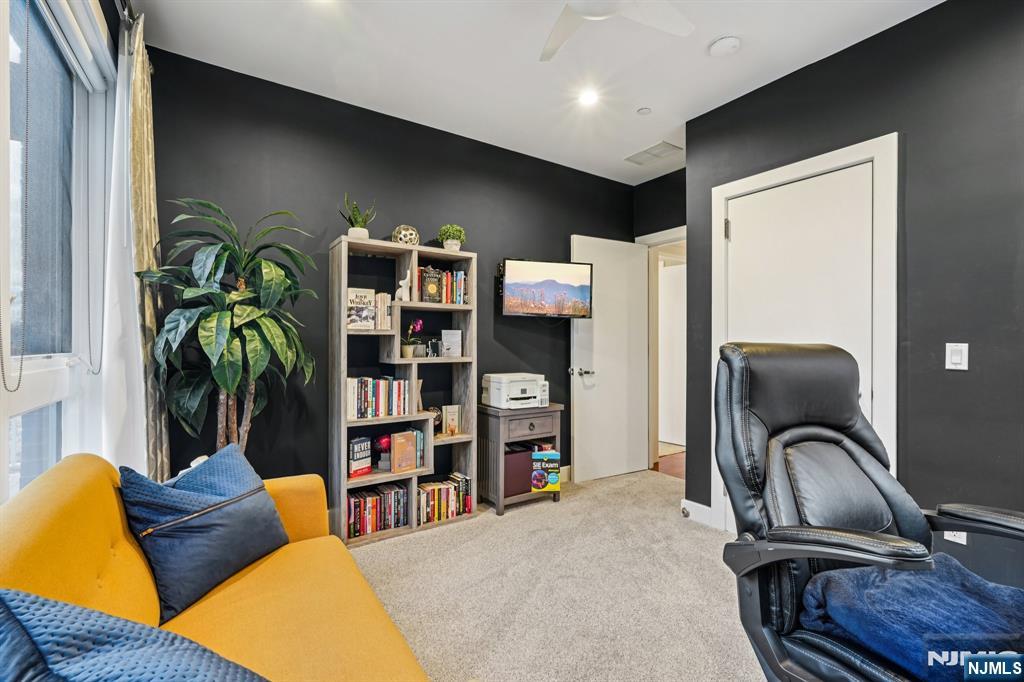 property viewer photo 23