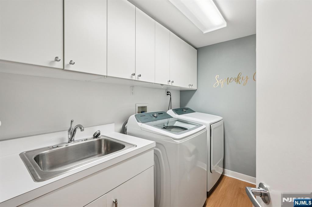 property viewer photo 32