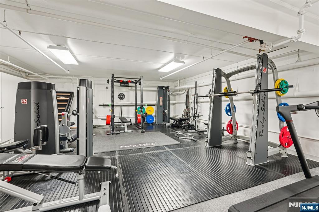 property viewer photo 33