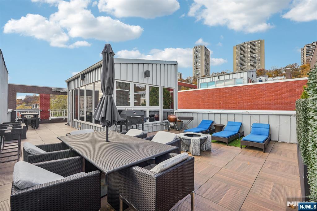 property viewer photo 37