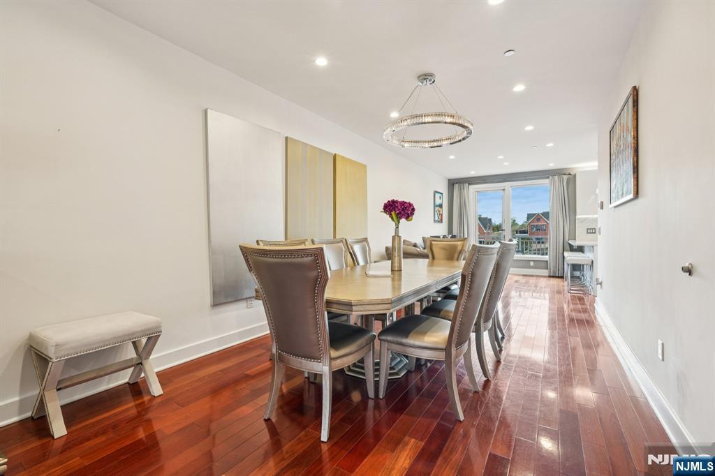 property viewer photo 4