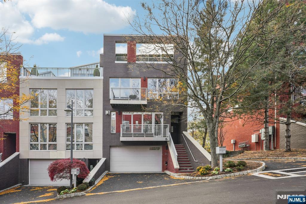 property viewer photo 40