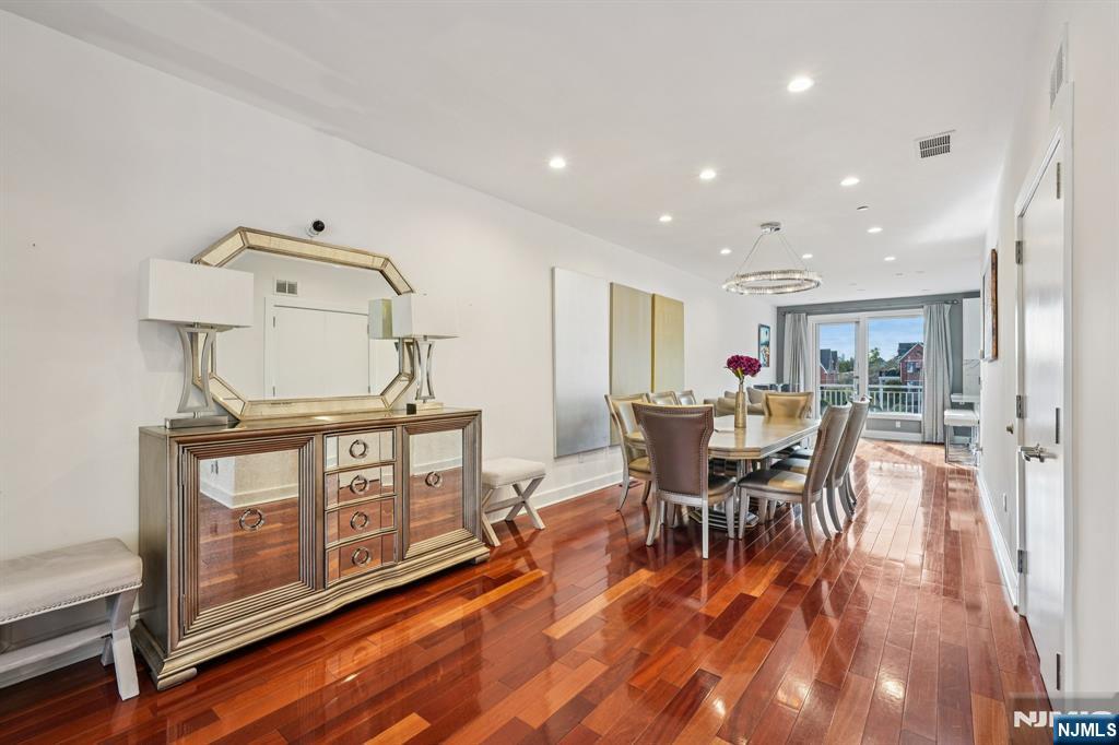 property viewer photo 5