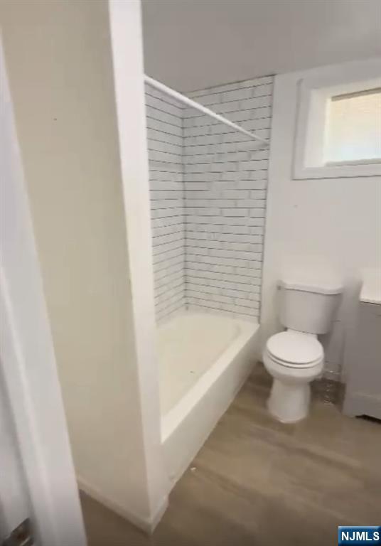 property viewer photo 5