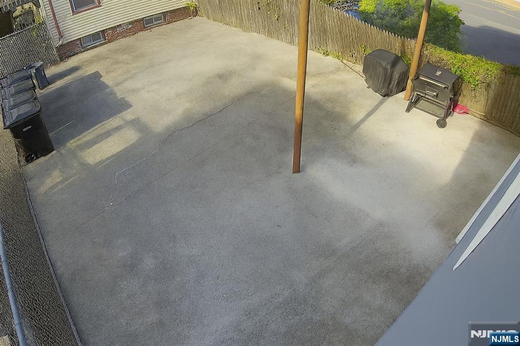 property viewer photo 9