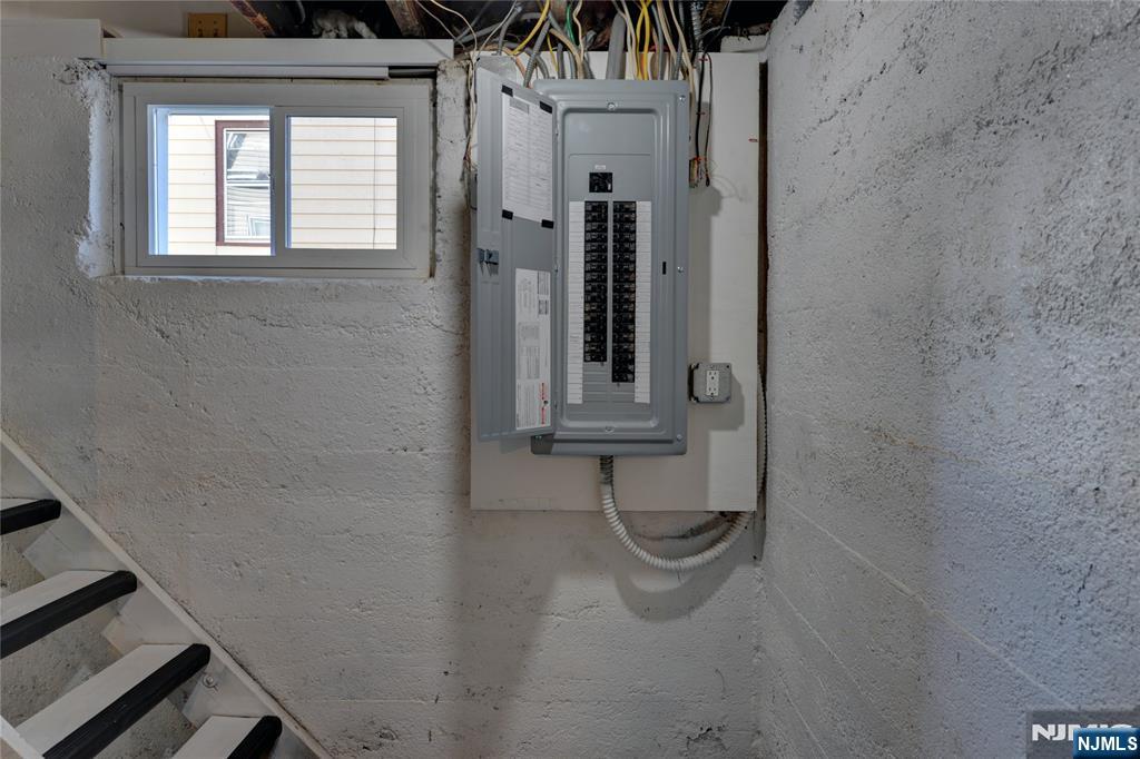 main property photo 31