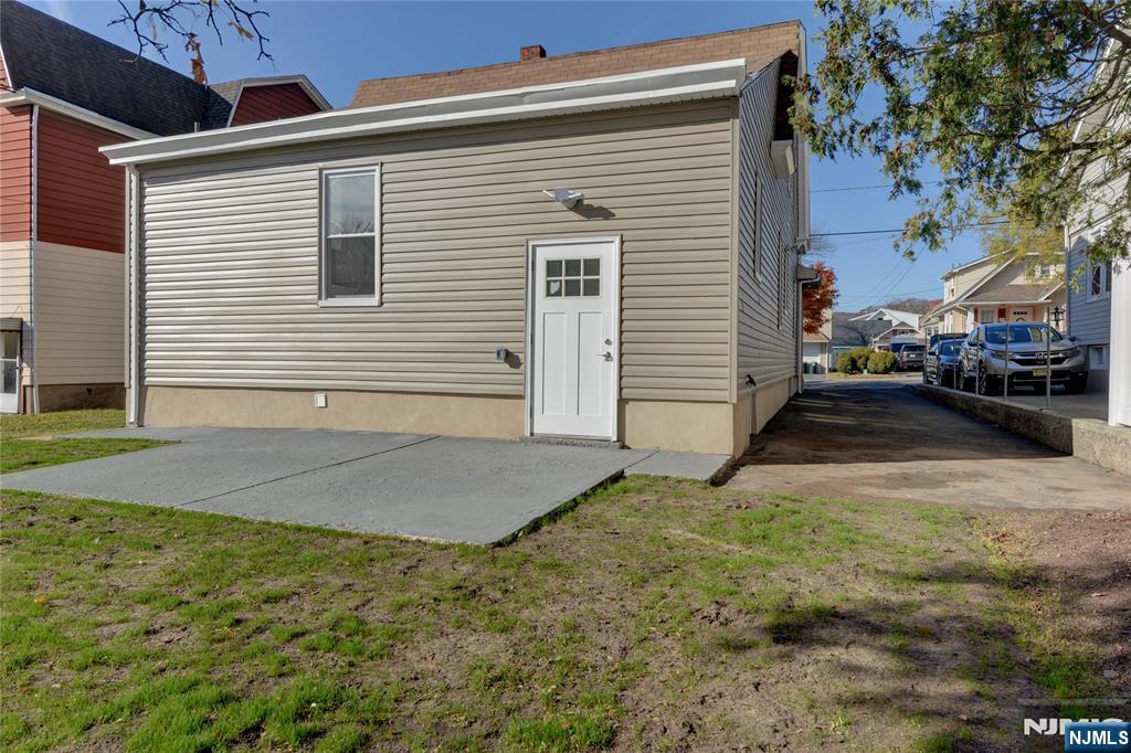 main property photo 35