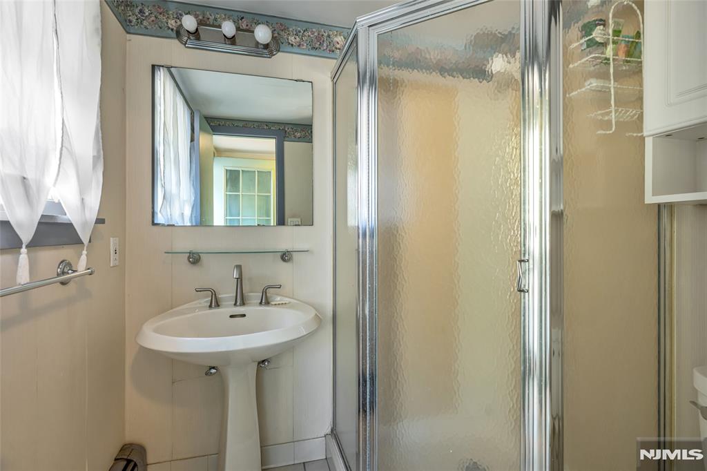 property viewer photo 11