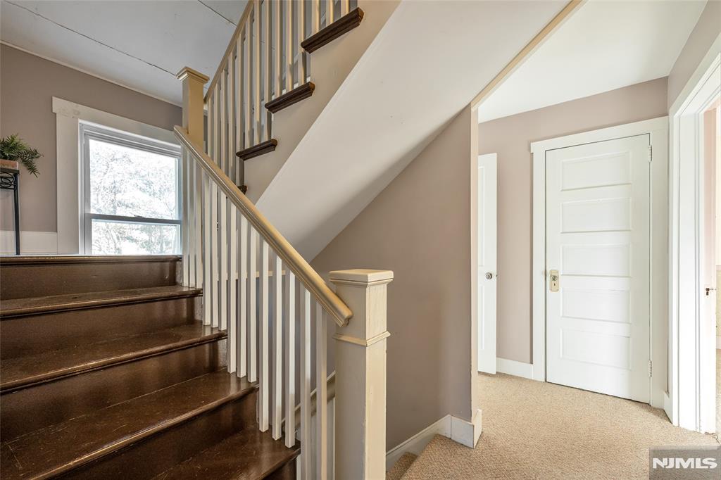 property viewer photo 13