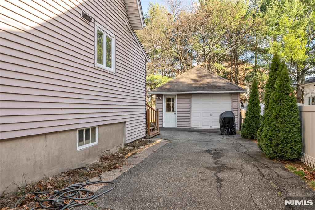 property viewer photo 33