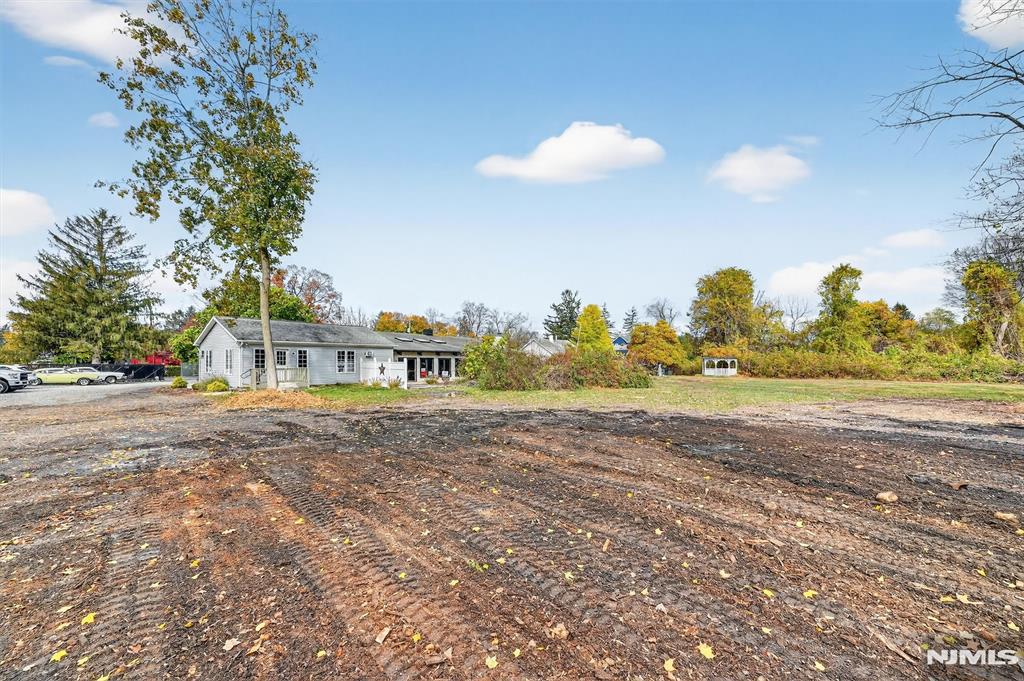 main property photo 43