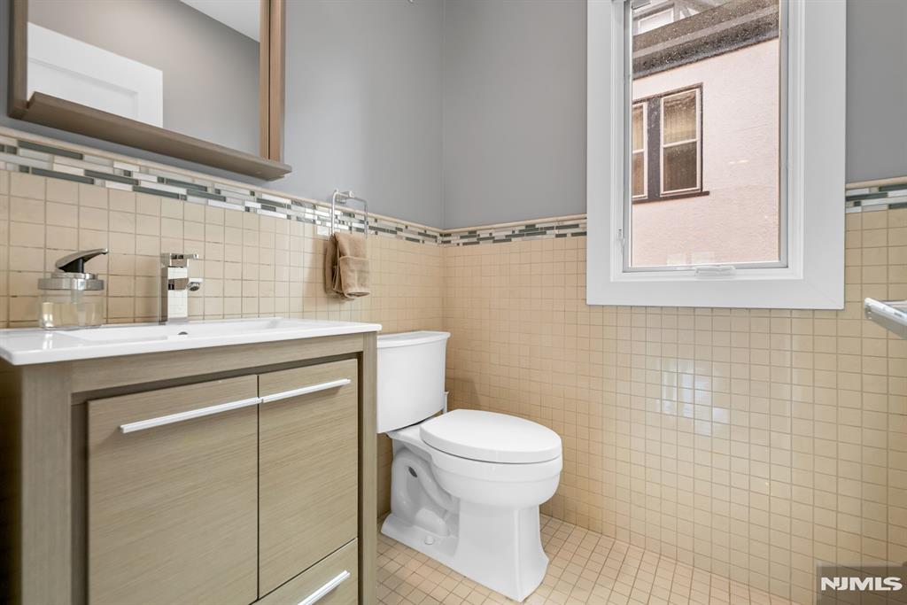 property viewer photo 11