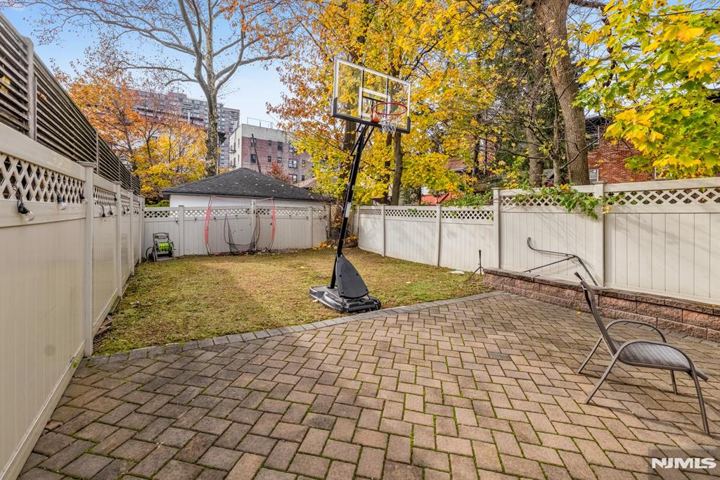 property viewer photo 32