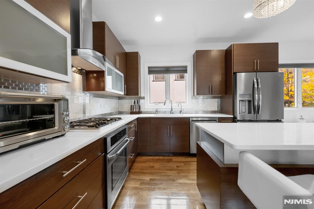 property viewer photo 4