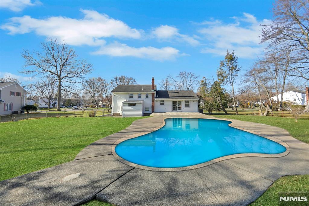 property viewer photo 26