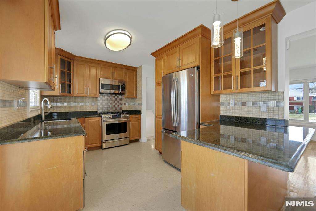 property viewer photo 3