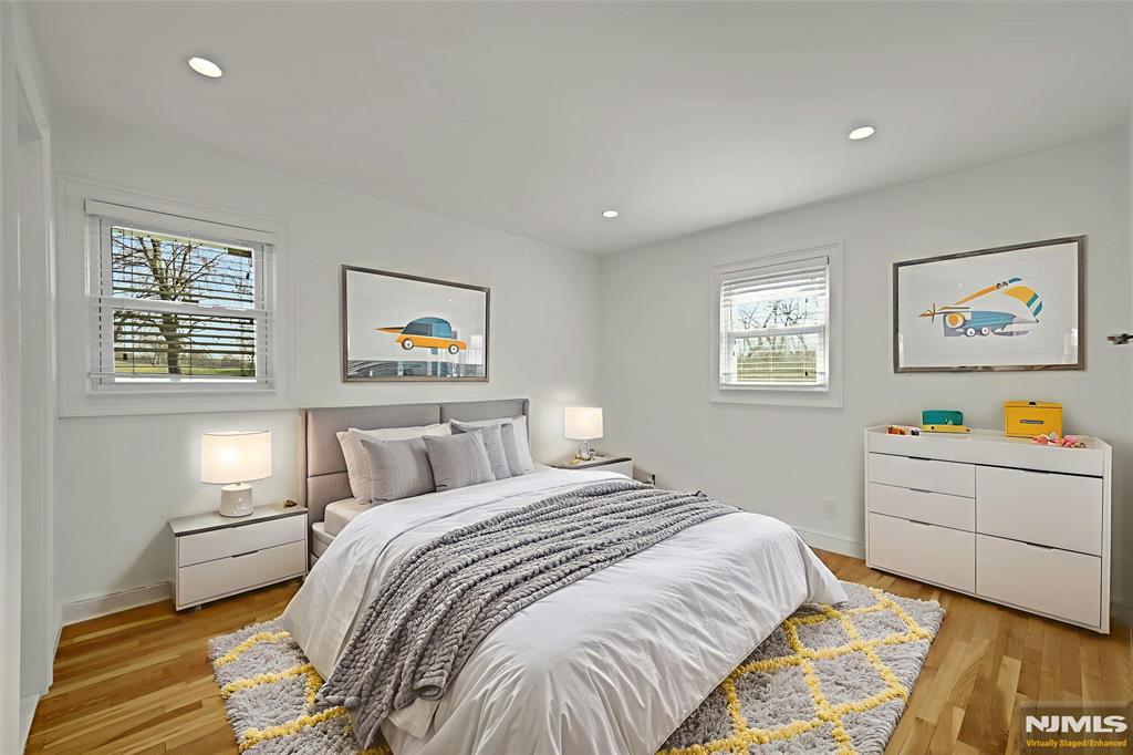 property viewer photo 6