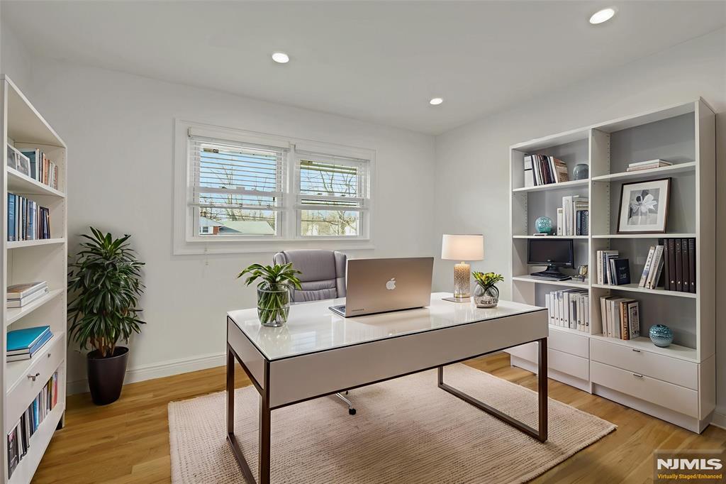 property viewer photo 7