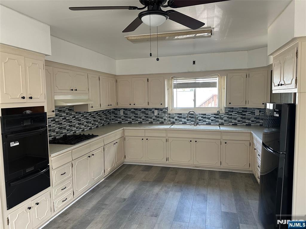 property viewer photo 2