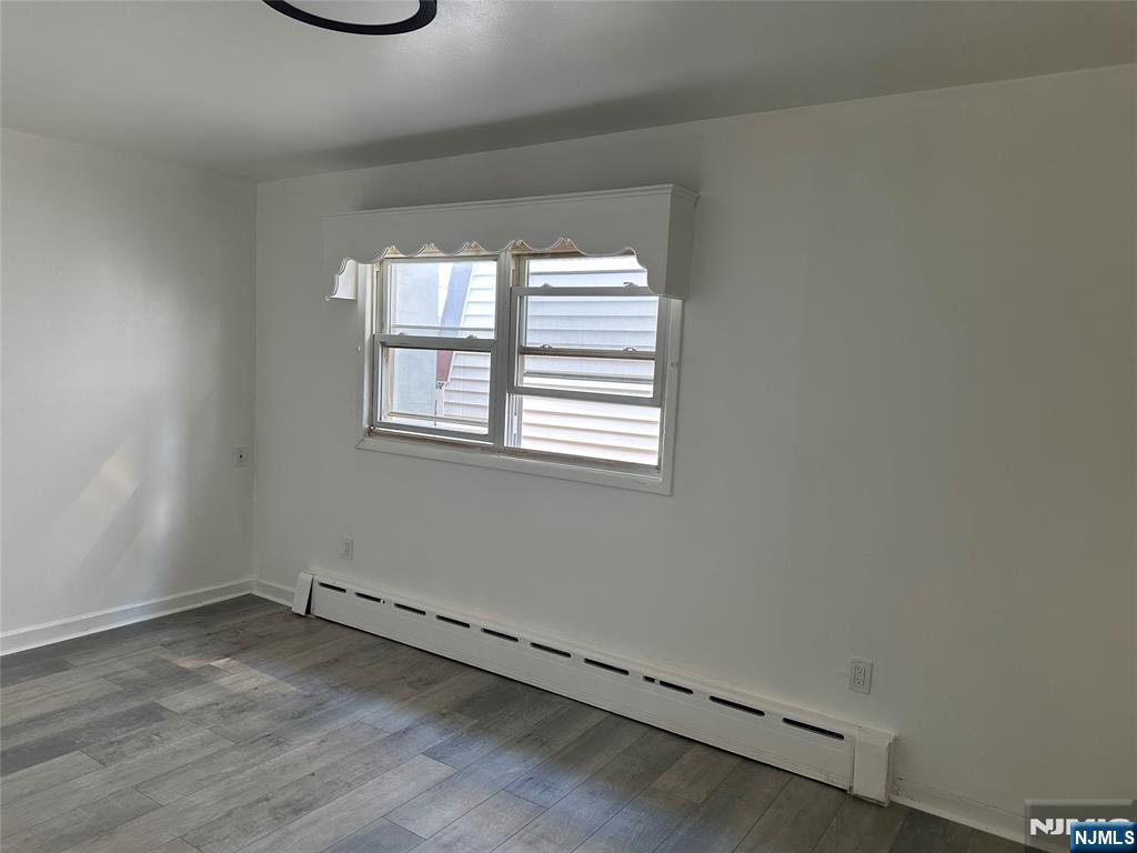 property viewer photo 8