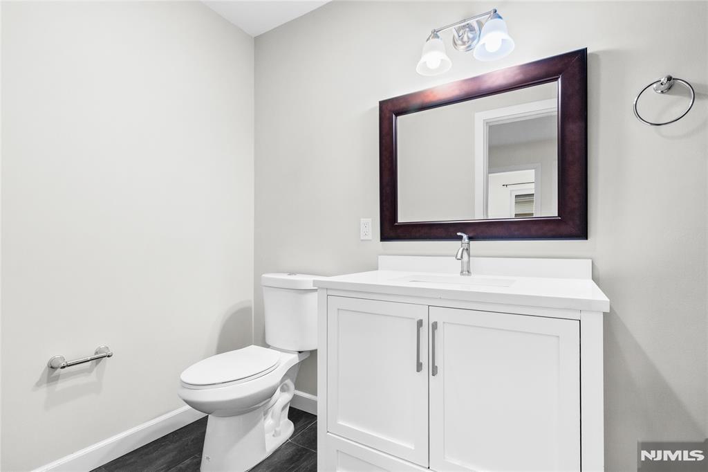 property viewer photo 20
