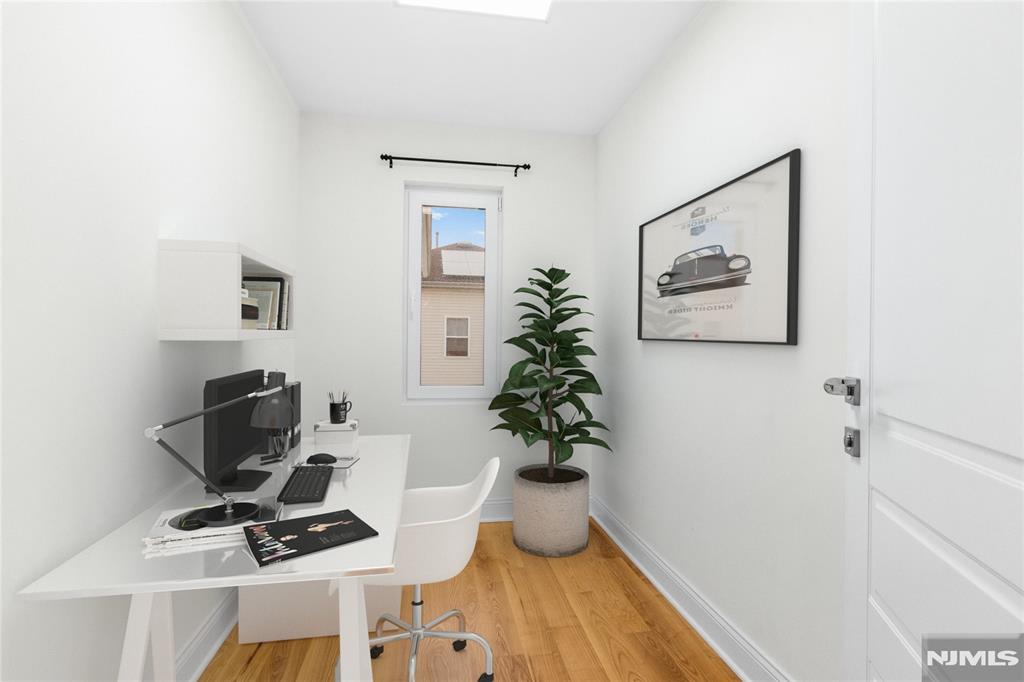property viewer photo 21
