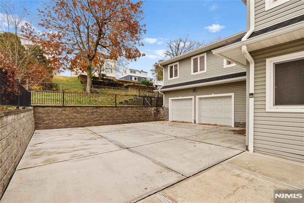 property viewer photo 30