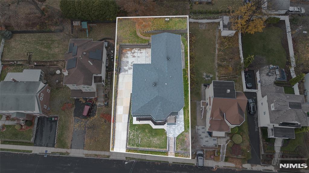 property viewer photo 35