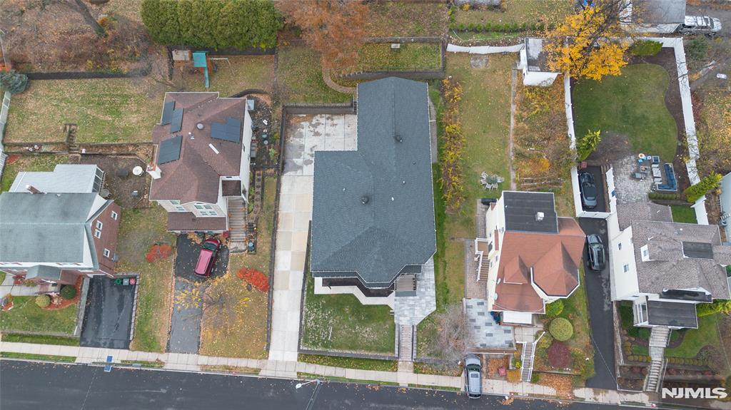 property viewer photo 36