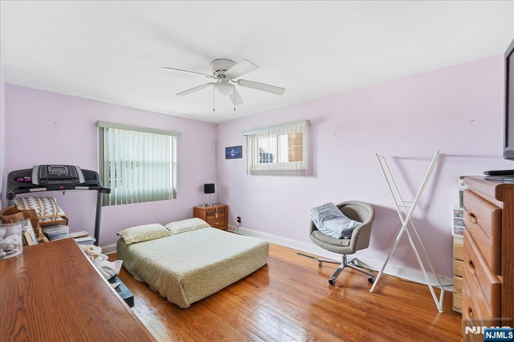 property viewer photo 11